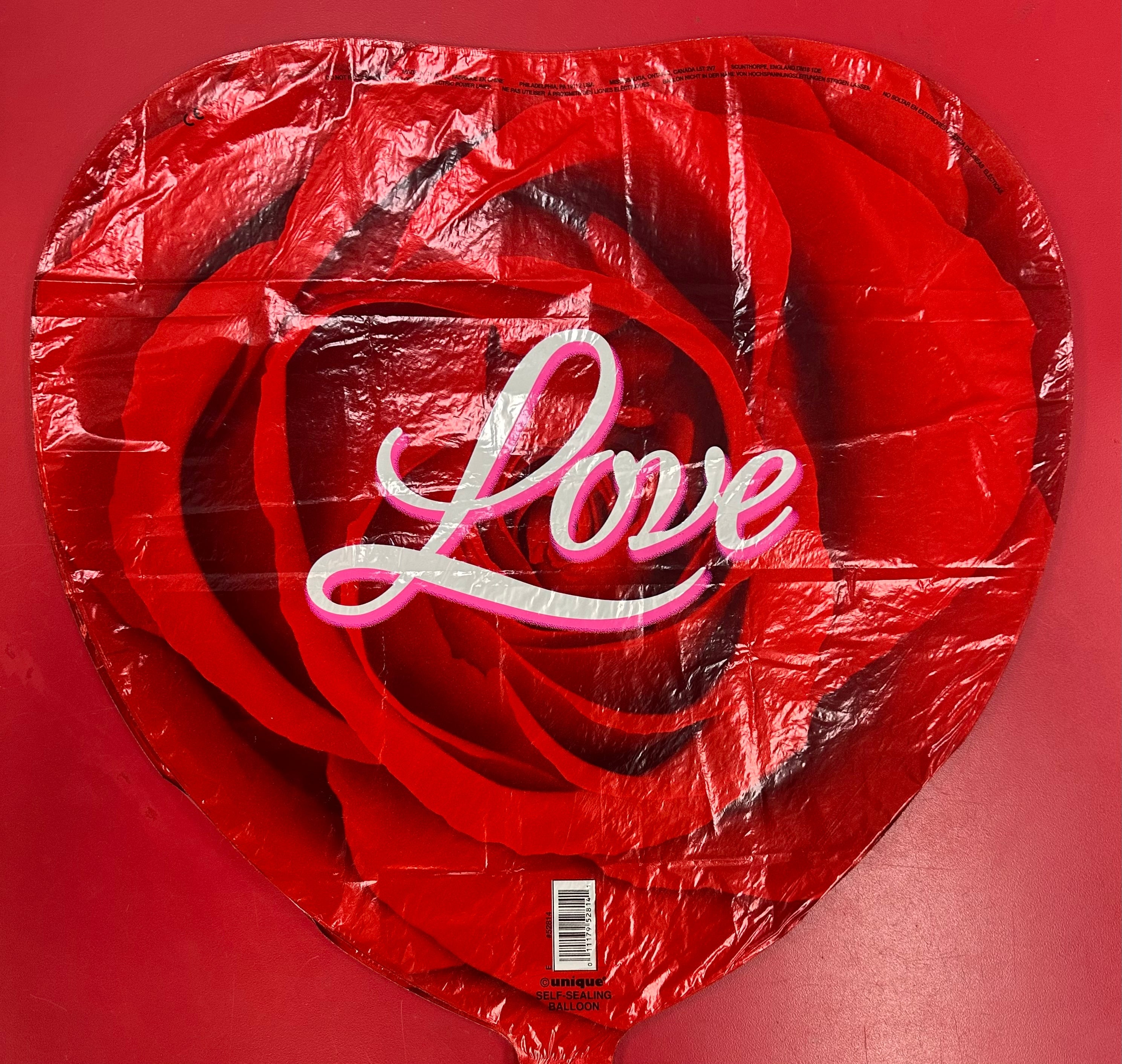 Love & Roses Theme 18 Inch Foil Mylar Balloon [52814]